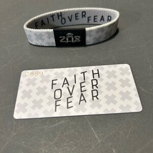 Faith Over Fear Elastic Bracelet - Gray
